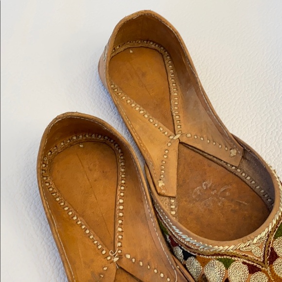 Handmade Punjabi shoes (jutti) - Picture 3 of 7